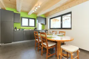 Riders Nest -Cosy 3BD 5min to lifts - Image 3
