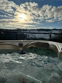 2 Forest view - Private HOT TUB Luxury Apartment - Image 5