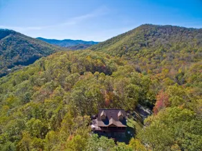 Great LR View, Hot Tub, Ping Pong, Horseshoe pit - Image 3