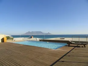 Infinity Self Catering Beachfront Apartment 302 - Image 3