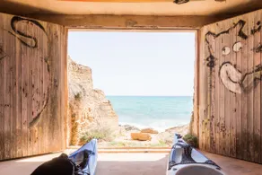 House with direct access to the sea. - Image 2