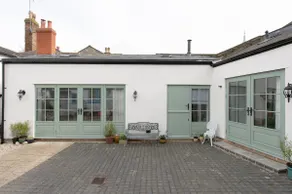 Historic Old Stables in central Bishops Stortford - Image 2