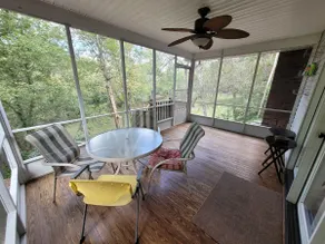 Riverside Getaway - Enjoy Quiet Life Right on the Duck River - Image 3