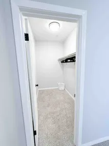 Modern gem w/ workspace +Wi-Fi + Self Check-In - Image 5