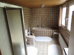 Hele huset, rolig by beliggenhed, have, elektrisk seng, GRATIS parkering, GRATIS WIFI - Image 5
