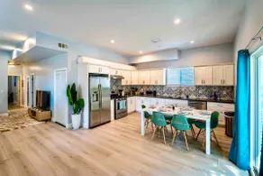 Stunning Mid-City New Home - Modern & Luxe Living! - Image 4