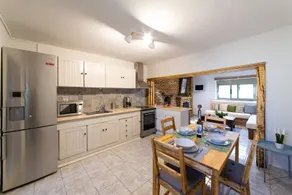 STATHI'S COTTAGE - Image 3