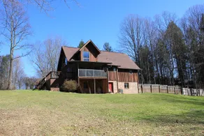 Sugar Creek Chalet - Image 3