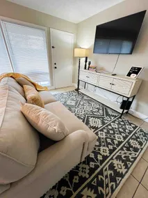 Capital City Condo #8 - Image 4