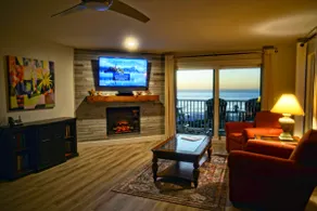 Direct Ocean View Top Floor Renovated. 2BR, 2 Bath - Image 2