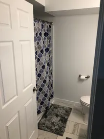 Private basement near downtown GR private bathroom - Image 3