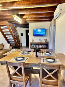 Camellia house - Image 3