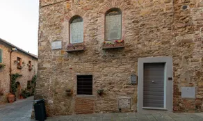 old medieval apartment - Image 4