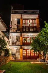 Boutique country house with fun areas - Image 2