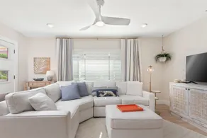 DesignerHGTV•Pool•Walk/Bike to Attractions•Island - Image 5