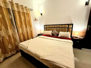 Elite 1BHK Serviced Apartment with Wi-Fi and Pool - Image 5