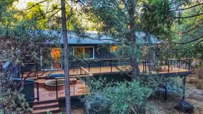 Luxury 3 Bdrm/HOT TUB/creek/near town and trails - Image 3