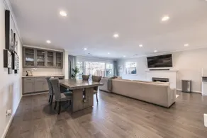 Airy Open Concept Modern Home: 3br/2bath + Office - Image 5