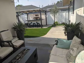 Brand new, private, stylish & nice patio - Image 4