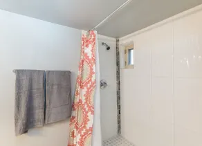 4th Ave Historic 1 Bedroom - Image 3
