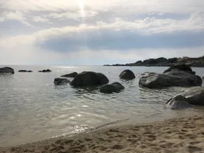 Marine de Davia, maison pieds dans l'eau, piscine et accès direct à la plage - Image 4