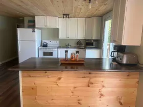 Cottage on Beautiful lake Temiskaming - Image 3