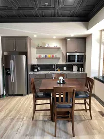 The Lawft Suite 3, 2Bed/2 Bath, Sorry No Pets - Image 3
