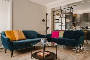 Heart of the City - Better Stay Townhouse - Image 4