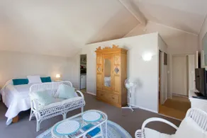 Fremantle Local Beach Studio - Image 3
