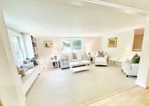 Serene & Cozy 3BR Home w/ Large Deck on River - Image 3