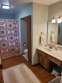 Cozy, quiet 3 bdrm home nearby local amenities - Image 5