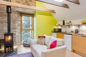 Updated Rural Chic Country Barn - Image 5