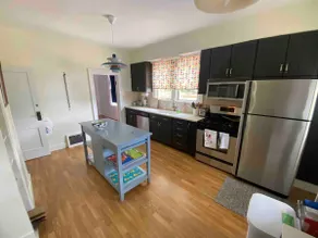 Charming bungalow in downtown Culver - Image 5