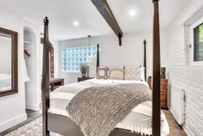 Trendy Guest Suite - Close to Beaches w/EV Charger - Image 3
