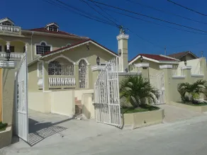 Western Jewels Guesthouse - Image 2