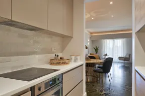 Chic n Bright 3Bd Apt with Hilton View - Image 2