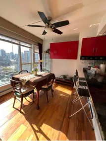 Excellent location-Entire Stylish Condo-1 parking - Image 4