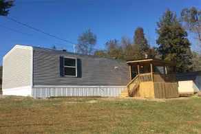 Cozy Walkers Branch Airbnb - Image 4