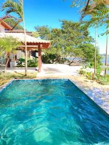 Exclusive Beach House Manguinhos - Heated Pool - Image 3