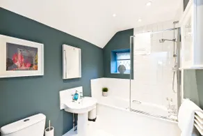 Sleeps 4 stylish cottage close to the Monsal Trail - Image 3