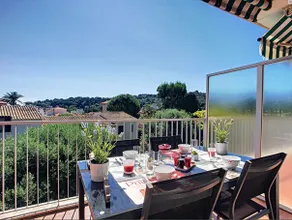 6~ Chic and Charming 3 rooms in the heart of Antibes - Image 2
