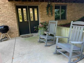 Lilac Lane Country Home - Image 3