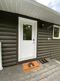Marcus and Nancy’s Lakeside Cottage - Image 3