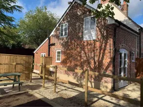 The Old Pumphouse- Restored One Bedroom Cottage - Image 3