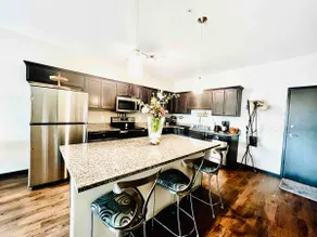 Iowa City Area Urban Oasis-Stylish, Quiet, Clean! - Image 2