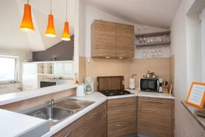 Mediterranean living by the seaside - Image 5