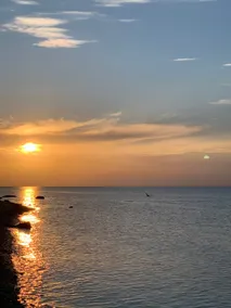 Incredible 2 Bedroom Waterfront Cottage! - Image 3