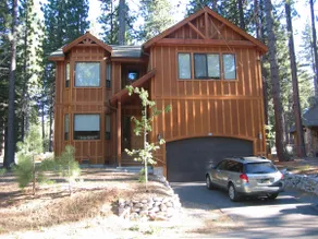 LUXURY, FAMILY FRIENDLY w/ HOT TUB & AC - Image 2