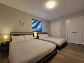 Elegant 2 bed suite with all amenities - Image 3