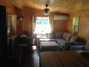 VT MOUNTAIN LOG CABIN, CLOSE TO KILLINGTON/PICO - Image 5